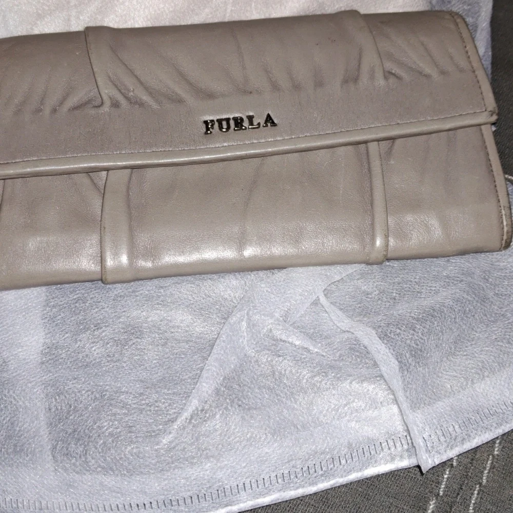 FURLA PLEATED LEATHER CONTINENTAL LONG WALLET IN SLATE GREY
